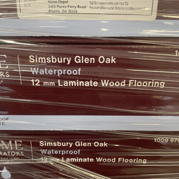 Waterproof Laminate Flooring. Simsbury Glen Oak. 15.9 sq ft per box.